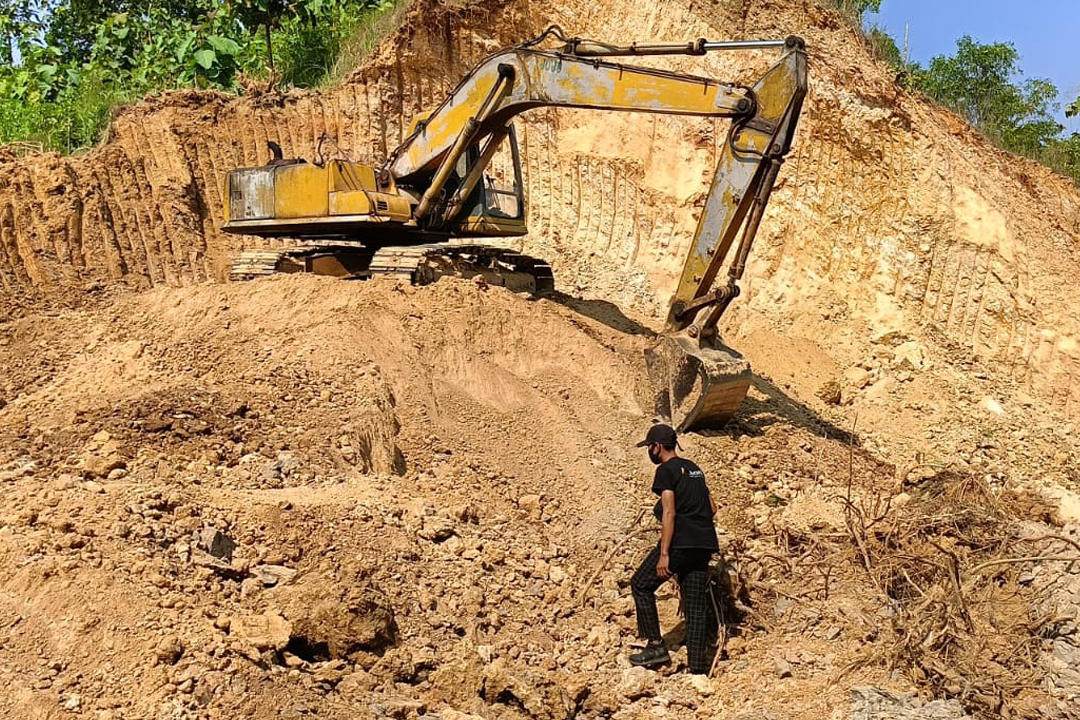 AKTIVITAS GALIAN C: Keberadaan aktivitas tambang galian C yang berlokasi di Desa Soko, Kecamatan Jepon meresahkan masyarakat setempat.
