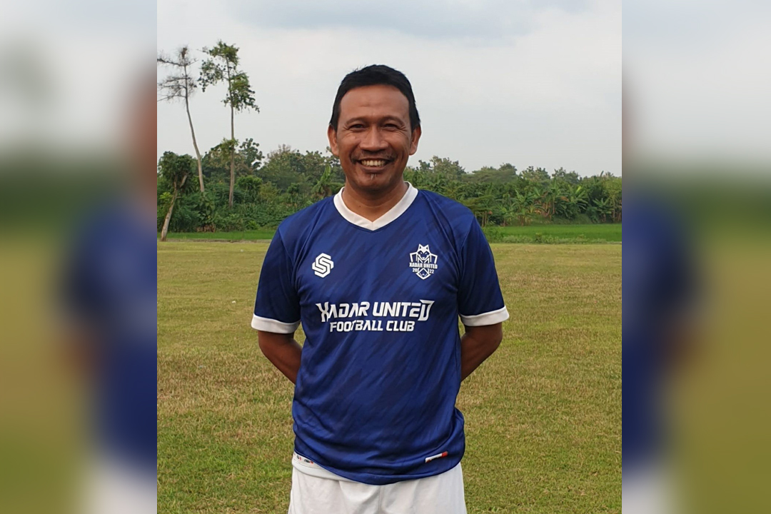 Sepak Bola Sarana Tambah Teman