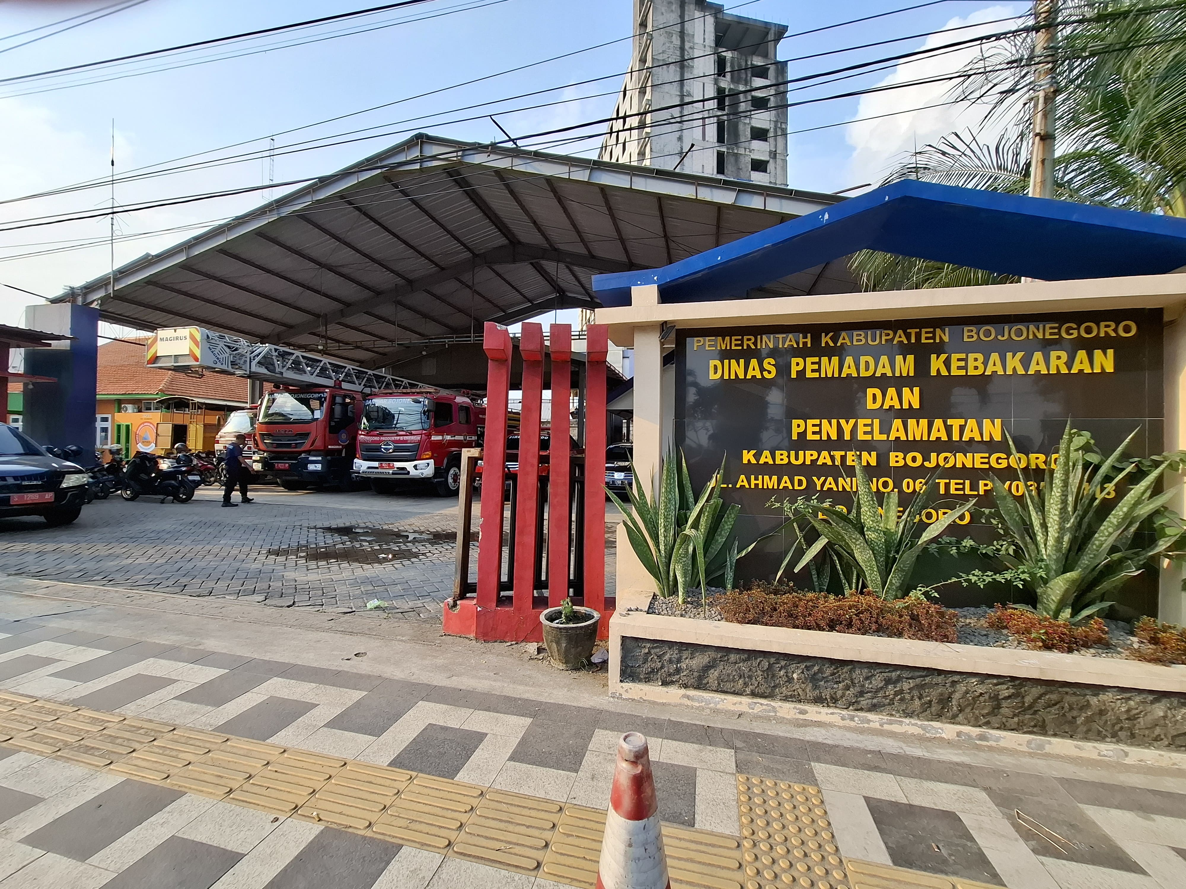 Kantor Dinas Damkarmat Bojonegoro.