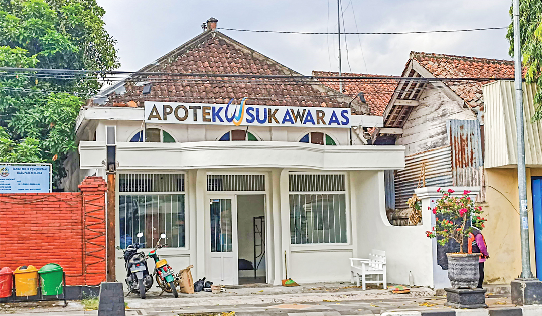 LINI USAHA BWU: Apotek Sukawaras yang terletak di Jalan Pemuda turut Kelurahan Tempelan, Kecamatan Blora Kota merupakan salah satu lini usaha Perumda Blora Wira Usaha (BWU).