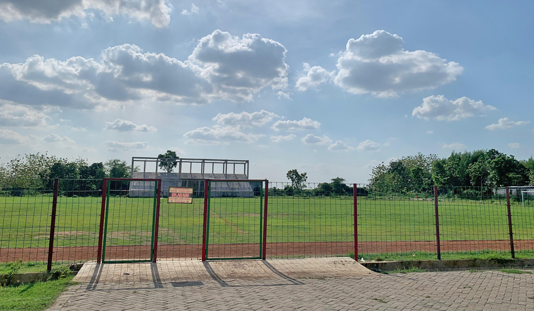 KRIDALOKA: Kondisi lapangan di Stadion Kridaloka turut Kecamatan Jepon butuh perbaikan.