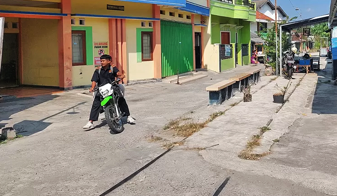 Perumahan warga terdampak reaktivasi jalur KA Cepu-Blora.