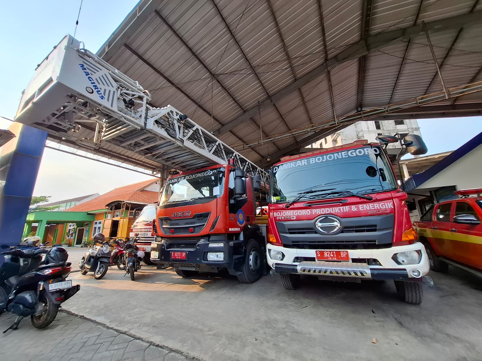Ladder truck milik Dinas Pemadam Kebakaran dan Penyelamatan Kabupaten Bojonegoro.