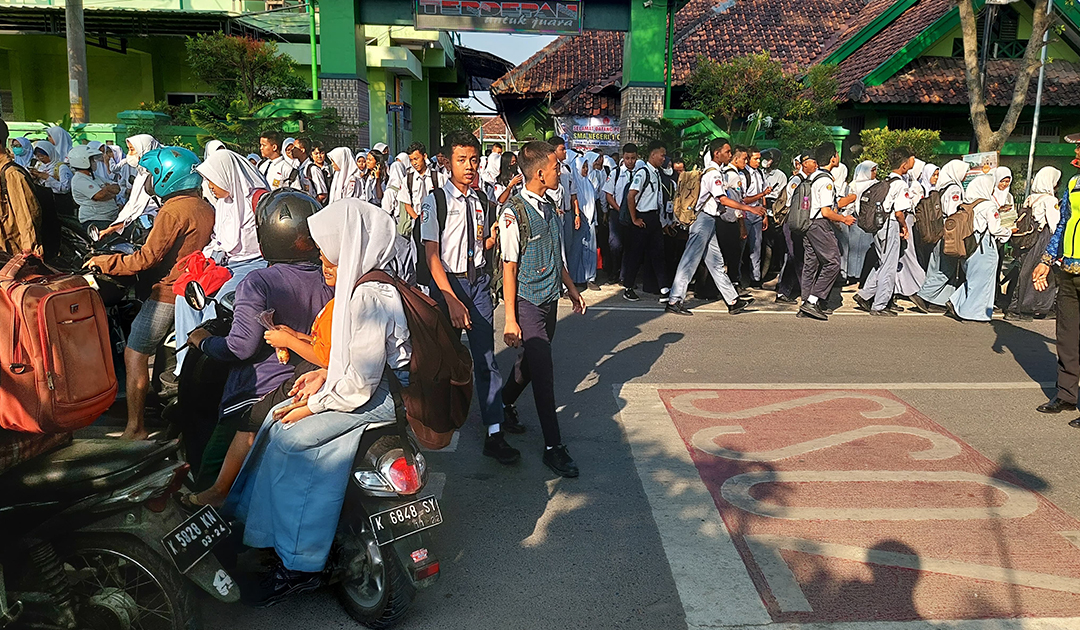 TAMBAH SEKOLAH : Siswa-siswa di Blora hari ini memasuki tahun ajaran baru. DPRD Blora berencana menambah SMA/SMK negeri baru.