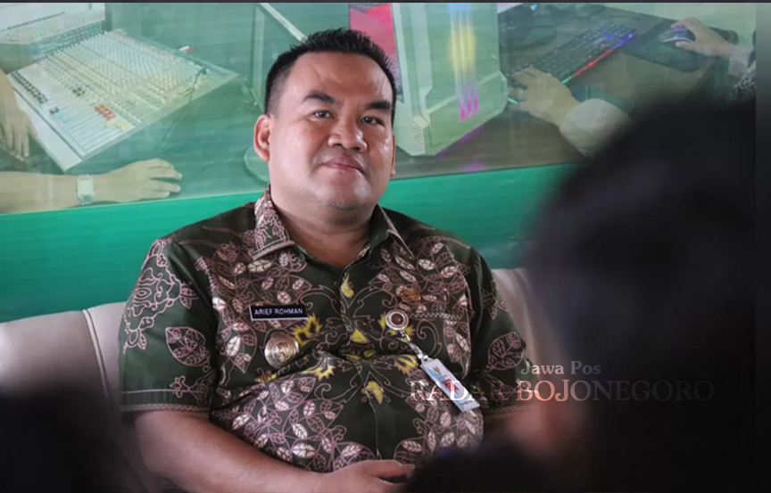 PEMERINTAHAN (ARIEF ROHMAN Bupati Blora)