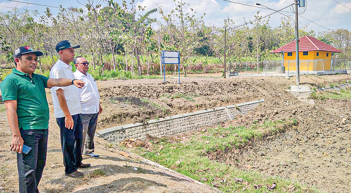 TIDAK ADA PAGAR : Embung Rondho Kuning di Kundurran ini belum memiliki pagar pembatas.