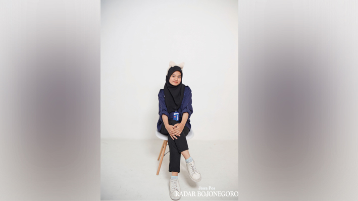 Hesta Afita Nanda Hobi Voice Over dan Editing Video.