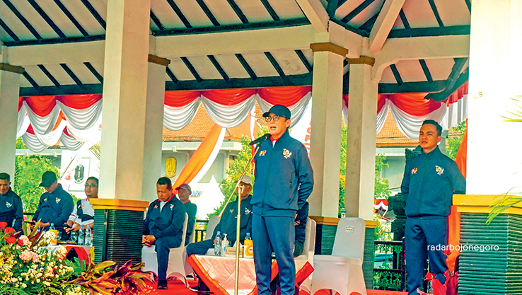 PORKAB 1 BOJONEGORO: Pj Bupati Bojonegoro Adriyanto resmi membuka Porkab 1 Bojonegoro di Lapangan Alun-Alun Bojonegoro Jum
