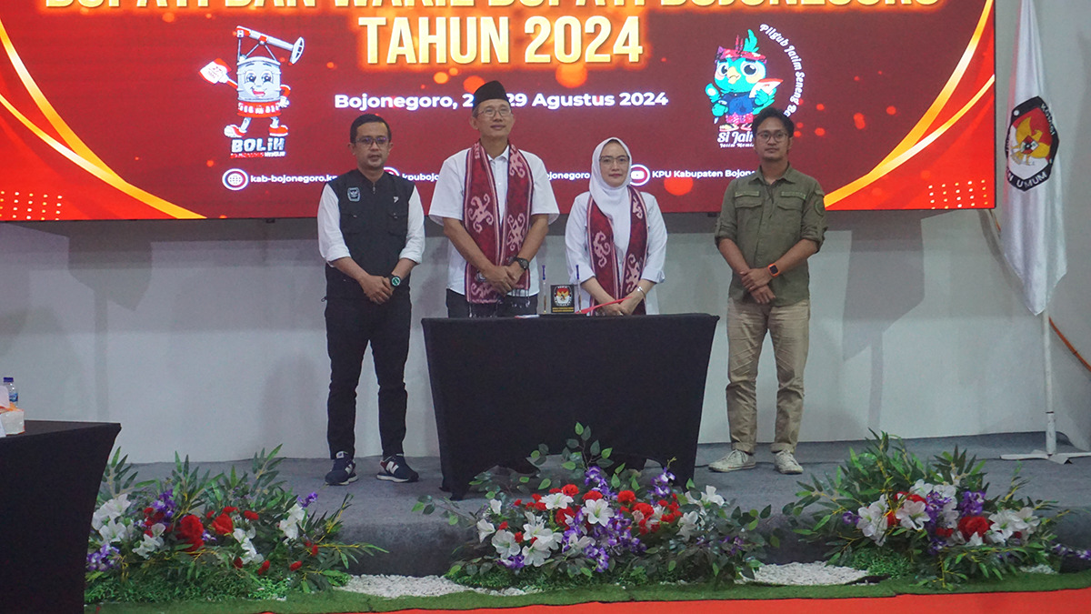 Teguh Haryono dan Farida Hidayati resmi jadi penantang baru pada gelaran Pilkada Bojonegoro 2024 (YUAN EDO/RADAR BOJONEGORO)