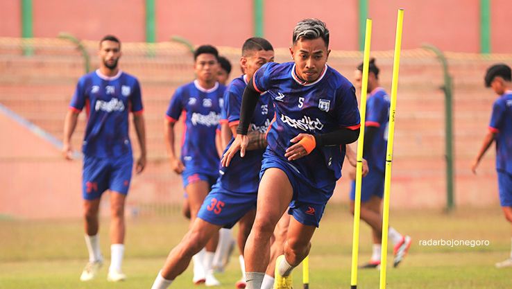 GIANT KILLER: Skuad Persibo telah resmi diluncurkan. The Giant Killer siap mengarungi Liga 2 dan memasang target naik kasta Liga 1. (HAKAM ALGHIVARI/RADAR BOJONEGORO)