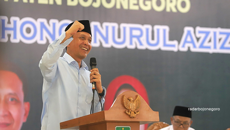 BAKAR SEMANGAT: Cabup Bojonegoro Nomor 02 Setyo Wahono membakar semangat kader partai dan relawan untuk memenangkan Pilkada 2024. (TIM PEMENANGAN WAHONO-NURUL FOR RADAR BOJONEGORO)