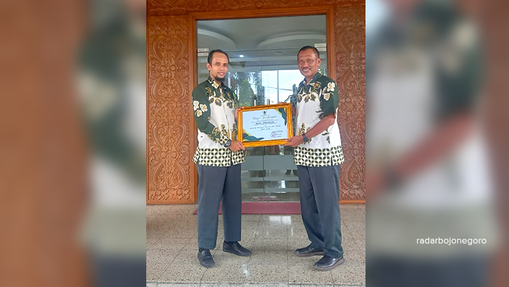 CINTA LINGKUNGAN: SMAN 1 Padangan menerima penghargaan sekolah Adiwiyata Provinsi Jawa Timur pada tahun ini (2024). (IST/RADAR BOJONEGORO)