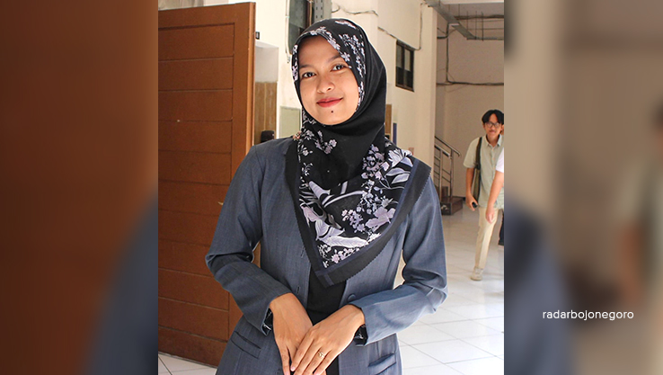 Ariska Aulia Inisa, Insomnia Dikejar Deadline Kepenulisan. (IST/RADAR BOJONEGORO)