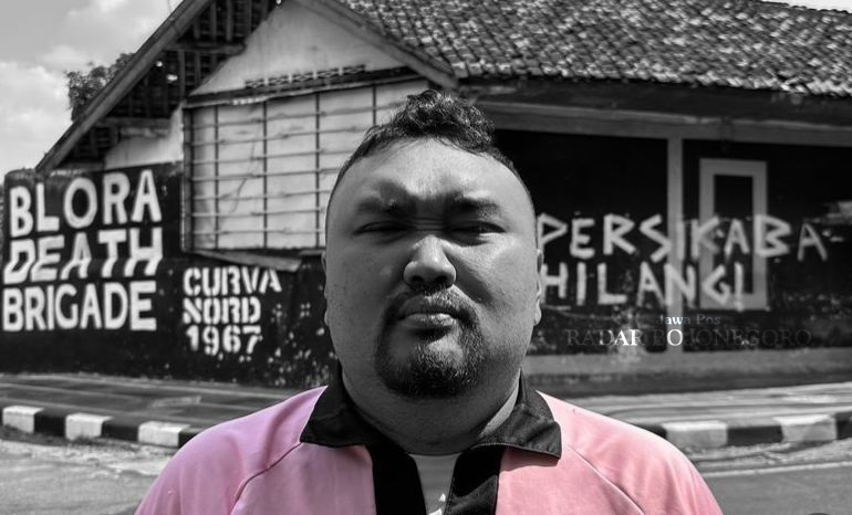SEPAK BOLA: Cawabup Blora nomor urut 02 Andika Adikrishna menyoroti nasib Persikaba dan berupaya menghidupkan kembali Persikaba. (ISTIMEWA/RADAR BOJONEGORO)