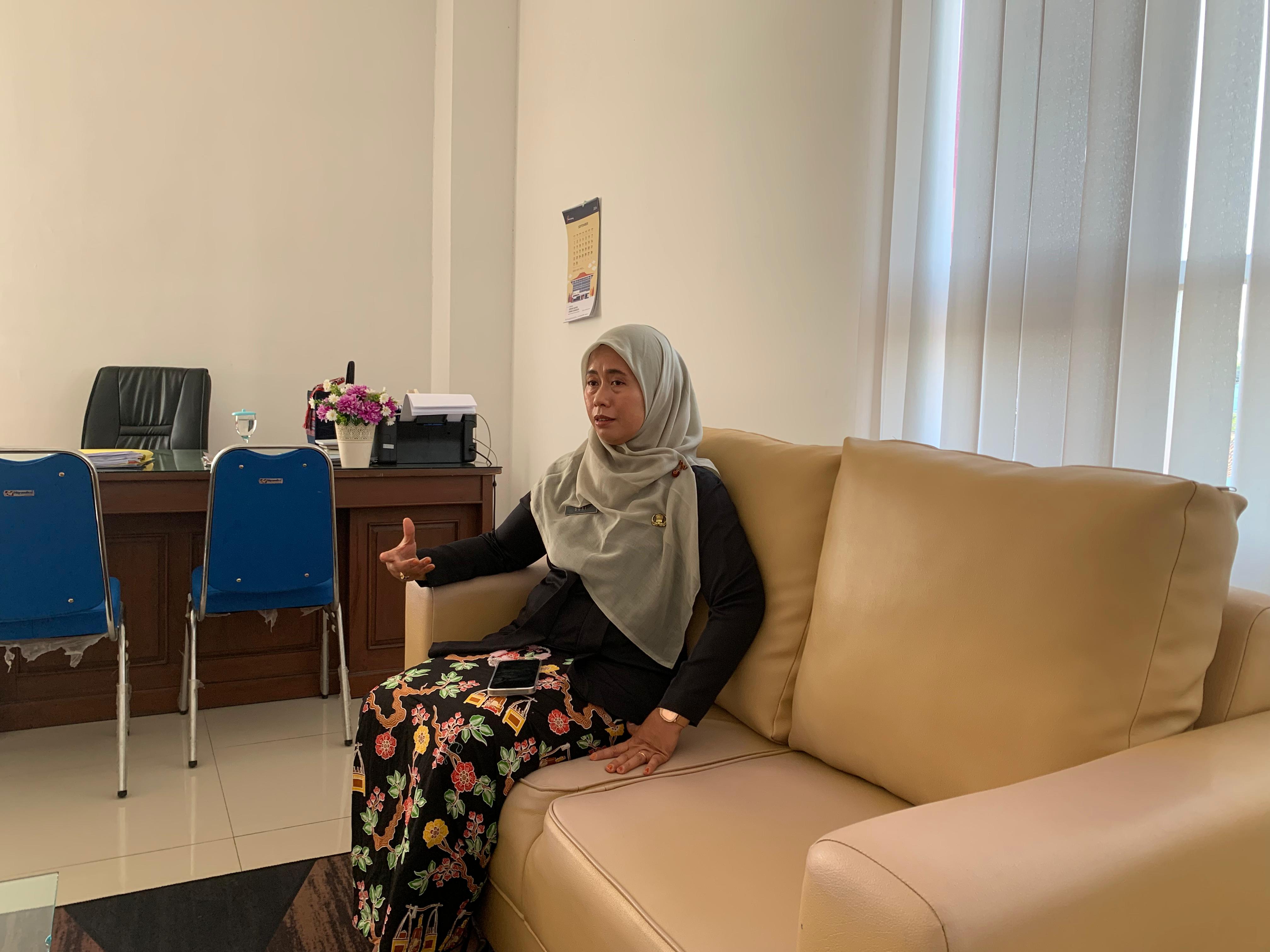 MENINGKAT : Plt Kepala BPKKAD Blora Susi Widyorini saat ditemui beberapa waktu lalu  (Inas Alimaturrahmah/RADAR BOJONEGORO)