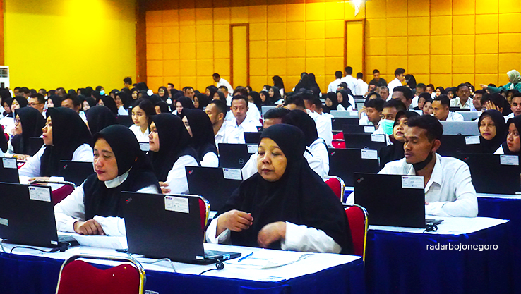 SKD CPNS: Hall Suyitno Unigoro tahun lalu telah digunakan sebagai lokasi tes PPPK 2023 lalu. (YUAN EDO RAMDHANA/RADAR BOJONEGORO)
