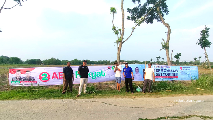 KAMPANYE: Baliho masing-masing paslon telah terpasang di tempat-tempat yang telah disesuaikan oleh KPU Blora. (ISTIMEWA/RADAR BOJONEGORO)