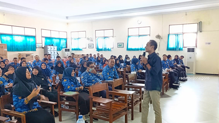 Jurnalistik, Belajar Bareng Menarasikan Pengalaman. (DOKUMENTASI DKPP BOJONEGORO)