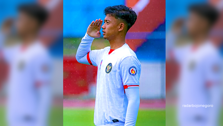 HARUMKAN BOJONEGORO: Revaldo Augusto, pemain Timnas Pelajar Indonesia kelahiran Desa Kebonagung, Kecamatan Padangan. (DHANI WAHYU ALFIANSYAH/RADAR BOJONEGORO)
