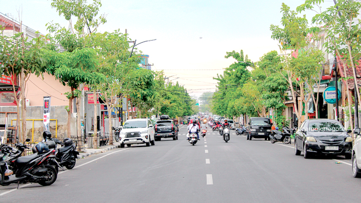 PANCAROBA: Kondisi awan kerap mendung ketika sudah memasuki sore hari setiap musim pancaroba. (DHANI WAHYU ALFIANSYAH/RADAR BOJONEGORO)