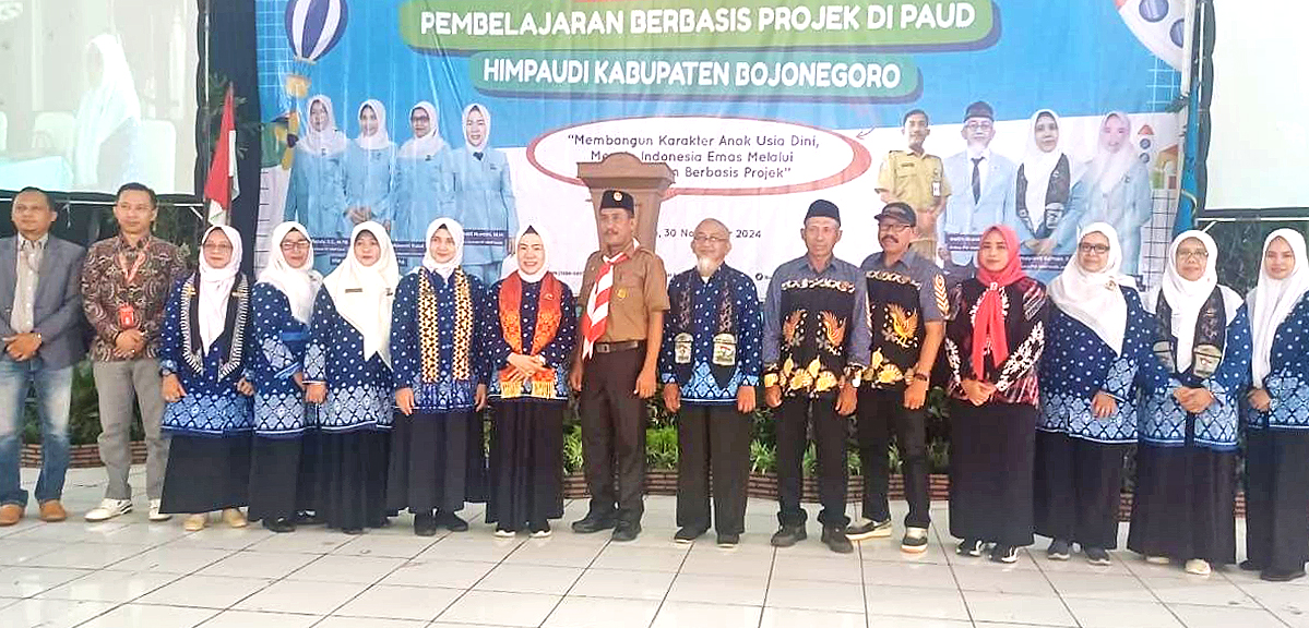 WORKSHOP: Himpaudi Bojonegoro sukses gelar kegiatan Workshop Pembelajaran Berbasis Proyek di PAUD bekerja sama dengan Penerbit Erlangga di Gedung Islaminc Center Bojonegoro, Sabtu (30/11).