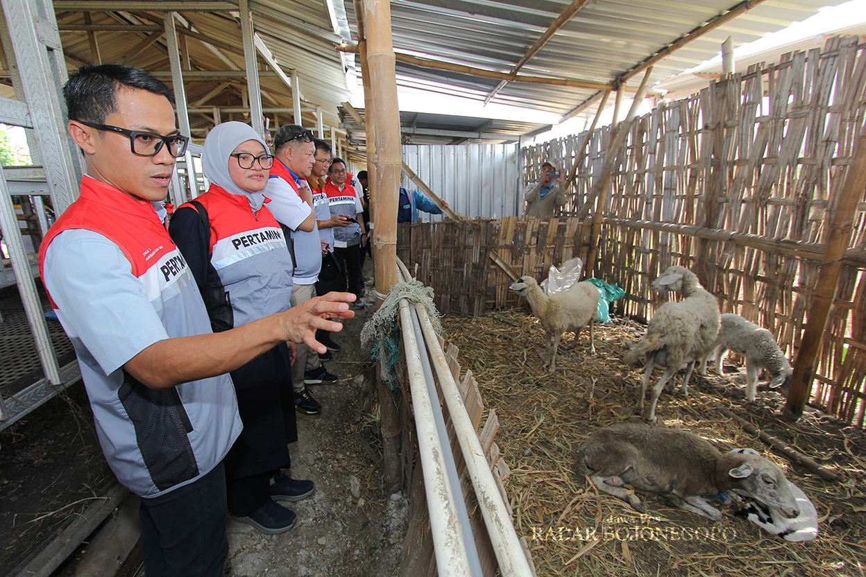 EKONOMI LOKAL: Pelestarian hutan di wilayah area operasional JTB, juga diiringi pengembangan ekonomi lokal.