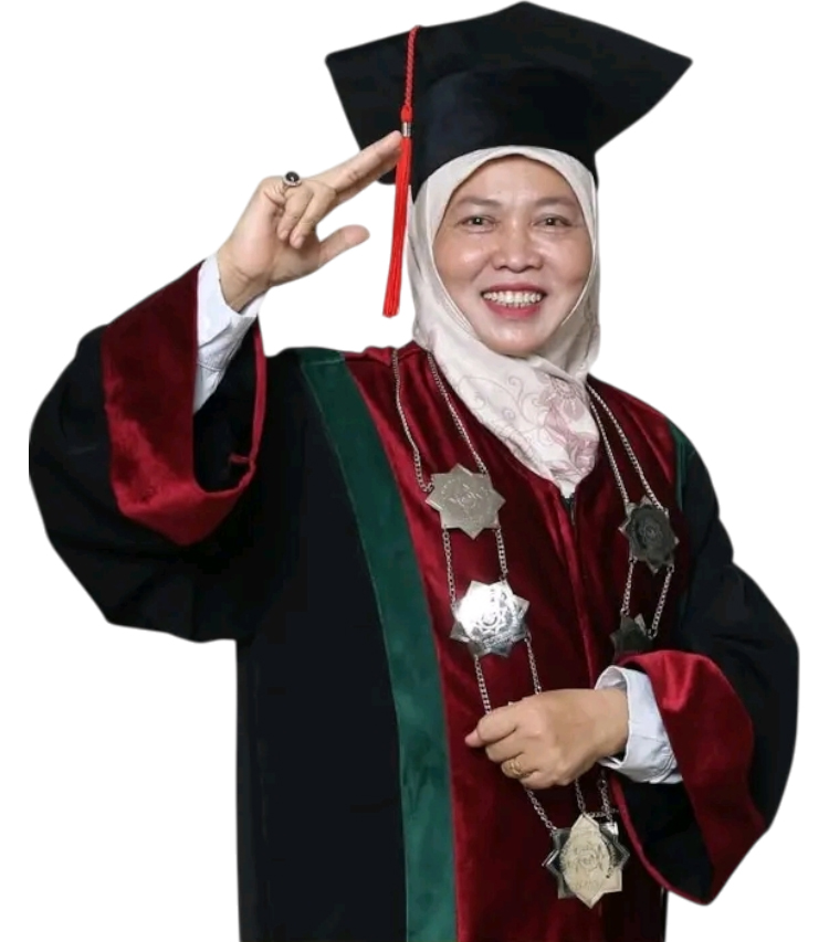 PENJAGA MARWAH KEILMUAN: Profesor Sri Minarti, menjadi guru besar pertama di Bojonegoro. (DHANI WAHYU ALFIANSYAH/RADAR BOJONEGORO)
