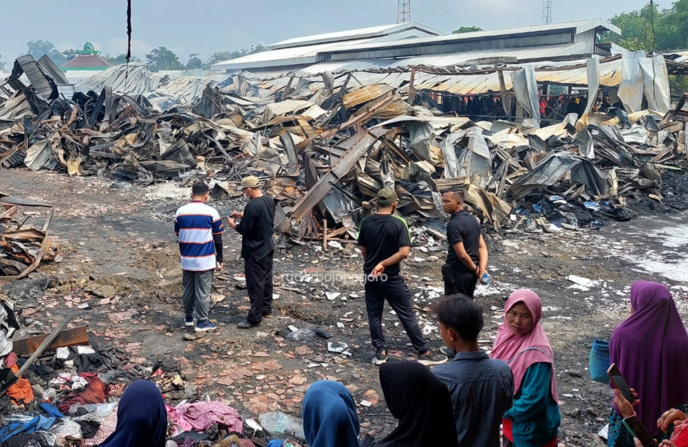 HANGUS: Pasar Ngawen Blora hangus terbakar pada 9 Januari 2024. Kebakaran tersebut disebabkan oleh lilin yang lupa dimatikan di salah satu kios pasar.