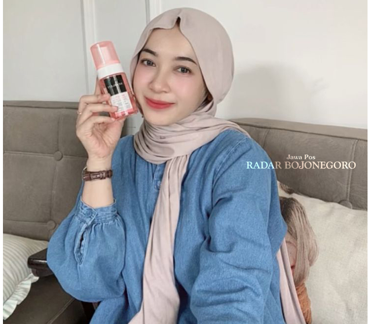 SELEBGRAM: Yulia merupakan salah satu selebgram asal Kecamatan Kedungadem yang sukses mengoptimalkan akun medsosnya sebagai penghasil rupiah. (ISTIMEWA/RADAR BOJONEGORO)