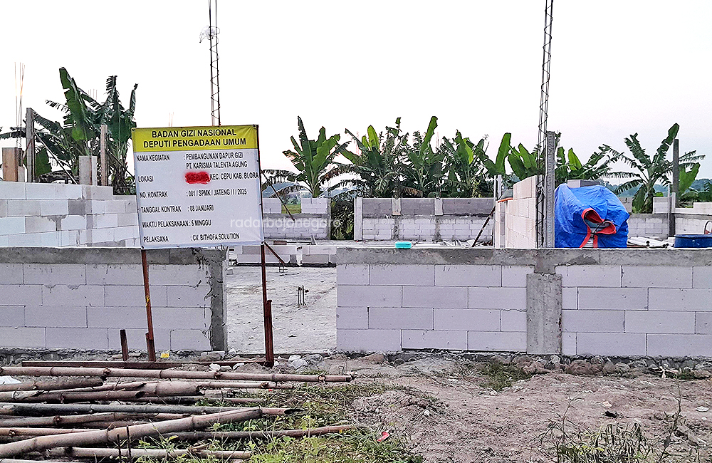 BERPOLEMIK: Proyek yang diduga milik Badan Gizi Nasional di Cepu ini belum ada yang mengetahuinya.
