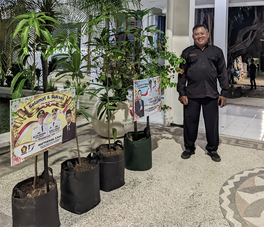 JAGA LINGKUNGAN: Ucapan pelantikan bupati dan wakil bupati dengan tema lingkungan. (ISTIMEWA/RADAR BOJONEGORO)