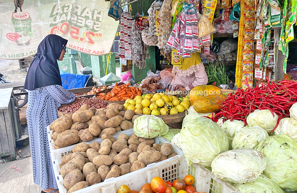 PASOKAN AMAN: Harga bahan pokok di Blora canderung stabil saat Ramadan.