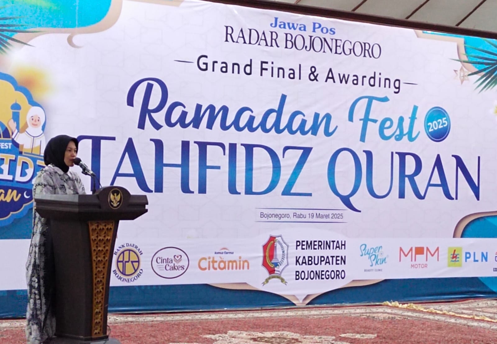 Wakil Bupati Bojonegoro Nurul Azizah saat memberikan sambutan acara Grand Final Ramadan Fest Tahfidz Quran Radar Bojonegoro 2025 di Pendopo Malowopati.