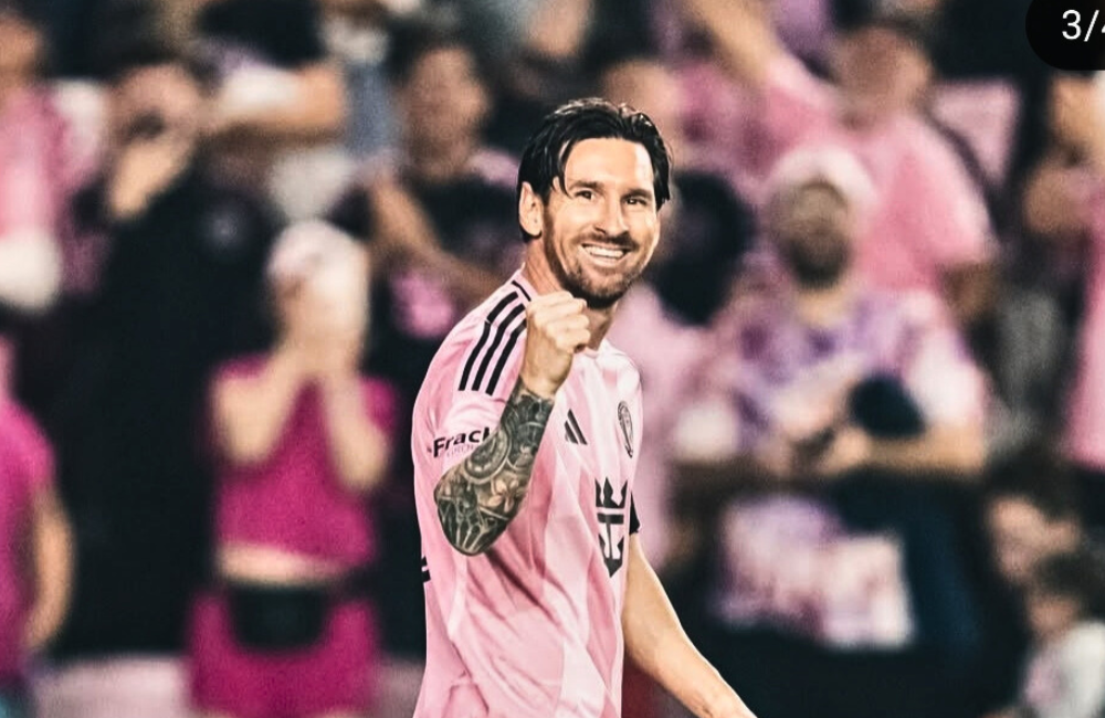 Magis Leo Messi kembali, Kali ini masuk sebagai pemain pengganti dan catatkan 1 gol yang mengunci kemenangan Inter Miami atas Philadelphia.