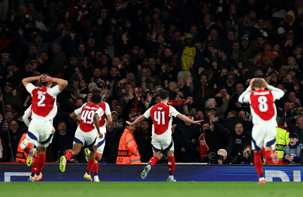 Declan Rice penuh magis ketika menjamu Real Madrid di Emirates stadium, Jumat (9/4) dini hari.