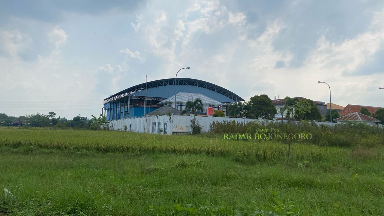 KAMPUS: Lahan belakang PDAM Cepu rencananya akan menjadi lokasi didirikannya PSDKU UNY. (M. LUKMAN HAKIM/RADAR BOJONEGORO)