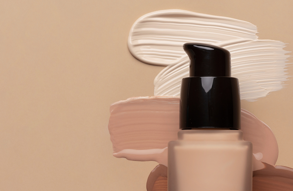 Pengaplikasian complexion atau fondation yang tepat, akan menciptakan menciptakan tampilan wajah yang rata, halus, dan cerah alami