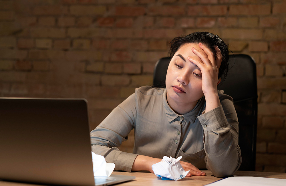 ilustrasi seseorang sedang stres karena menghadapi tekanan yang beruntun
