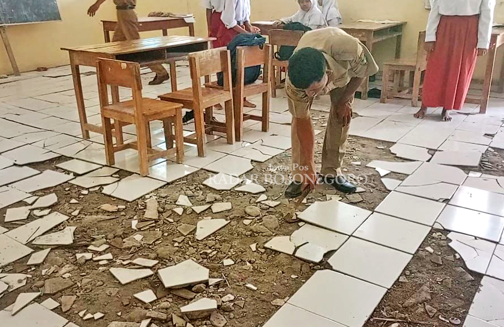 RUSAK PARAH: SDN 2 Sumengko, Desa Bodeh, Kecamatan Randublatung rusak parah. Disdik Blora mengusulkan perbaikan pada P APBD tahun ini.