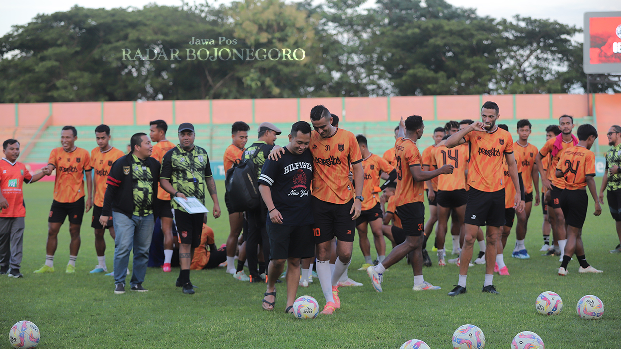 KONTRAK PELATIH DULU: Seleksi pemain lokal akan segera digelar. Rencananya setelah penandatanganan kontrak pelatih baru. (YUAN EDO/RADAR BOJONEGORO)