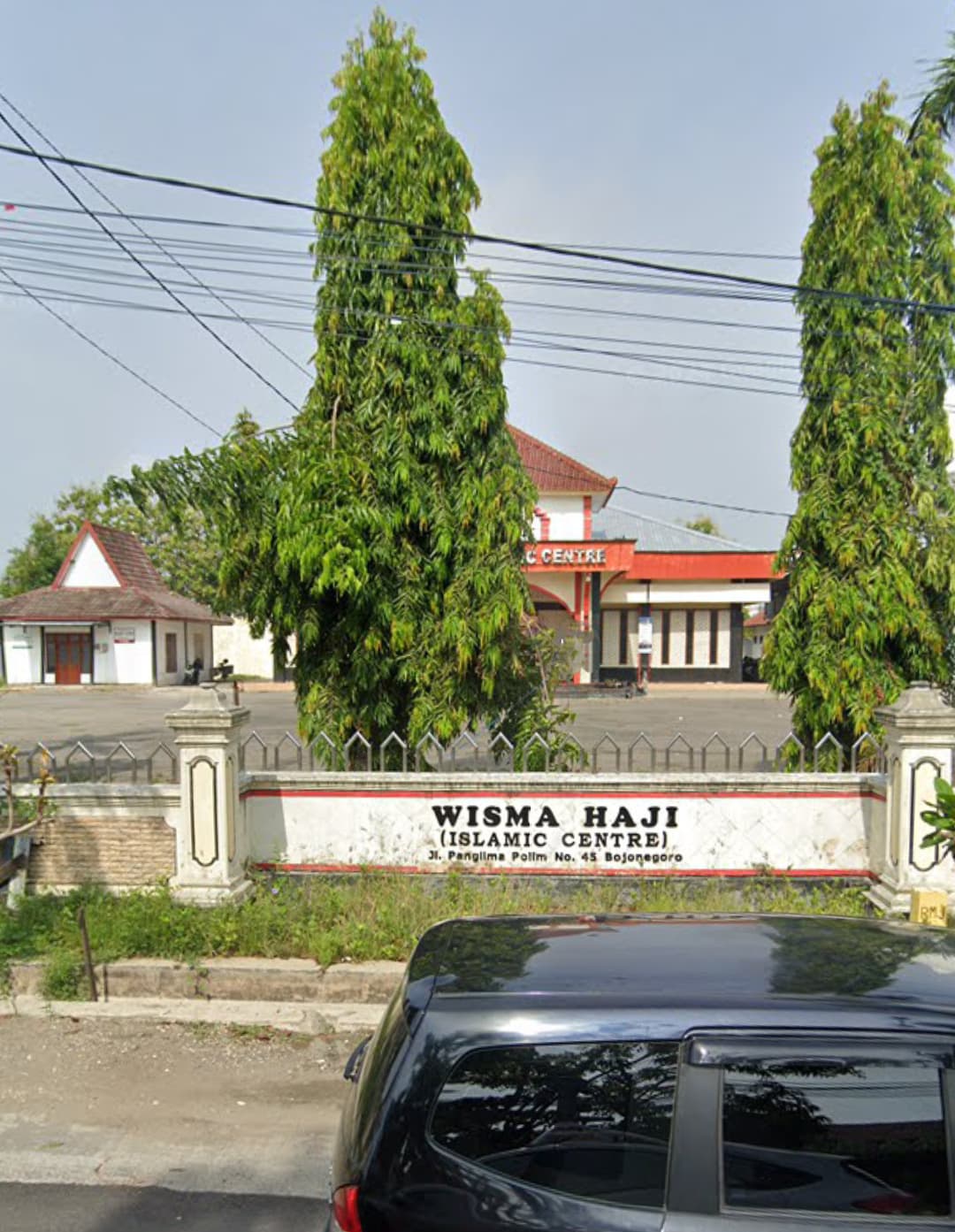 SENGKETA: Gedung Islamic Center Bojonegoro terjadi polemik pengelolaan antara IPHI dengan Yayasan Persamu
