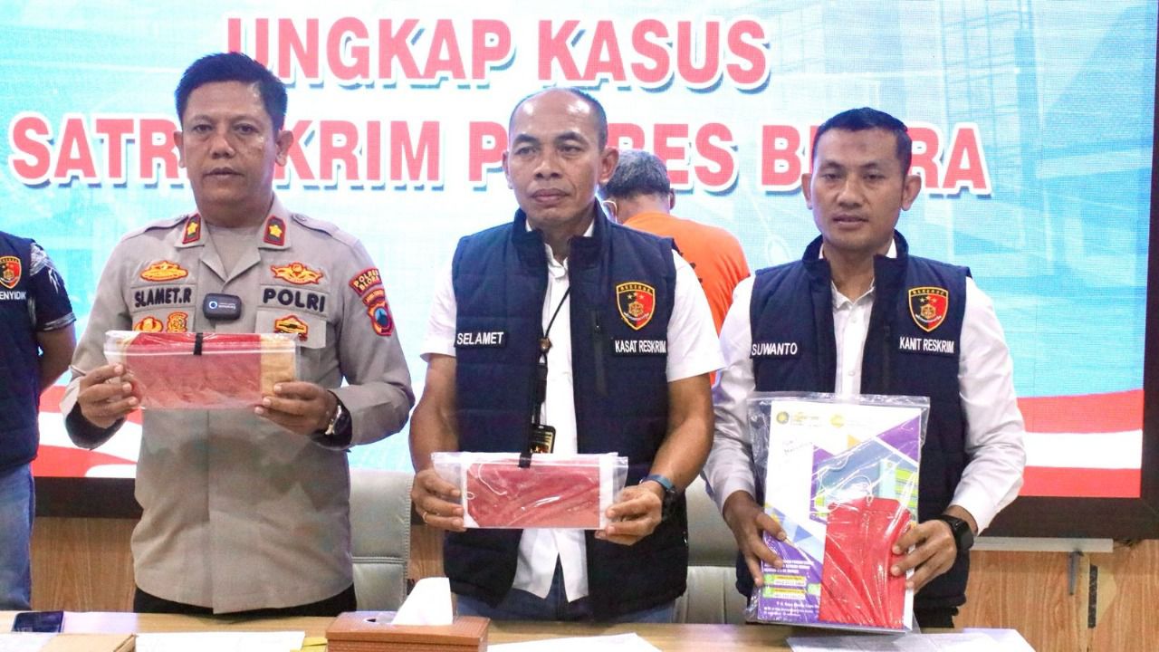 RILIS: Polres Blora menggelar konferensi pers ungkap kasus insiden maut proyek pembangunan RS PKU Muhammadiyah Blora pada 17 April lalu. (ISTIMEWA/RADAR BOJONEGORO)
