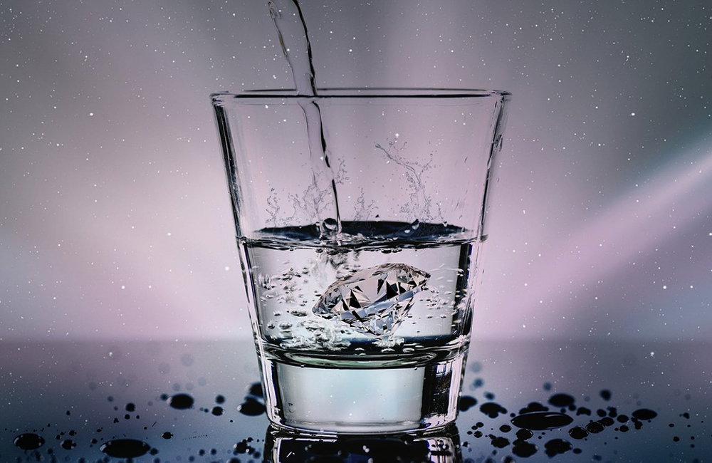Kekurangan air minum atau cairan  dapat menimbulkan berbagai penyakit. Berikut tanda-tanda kalian kekurangan cairan.