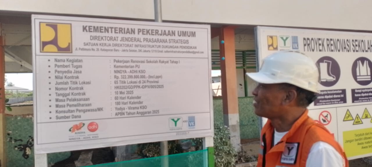 SEKOLAH RAKYAT: Papan informasi pembangunan Sekolah Rakyat di Kecamatan Cepu telah diubah.