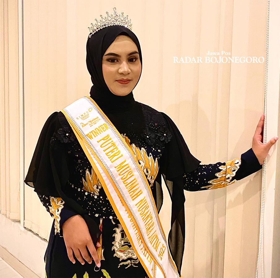 MEWAKILI JATIM: Nayla Ramadhani setelah ditetapkan Winner Putri Muslimah Nusantara Jawa Timur 2025, kemudian mewakili Jatim di kancah nasional. (ISTIMEWA/RADAR BOJONEGORO)