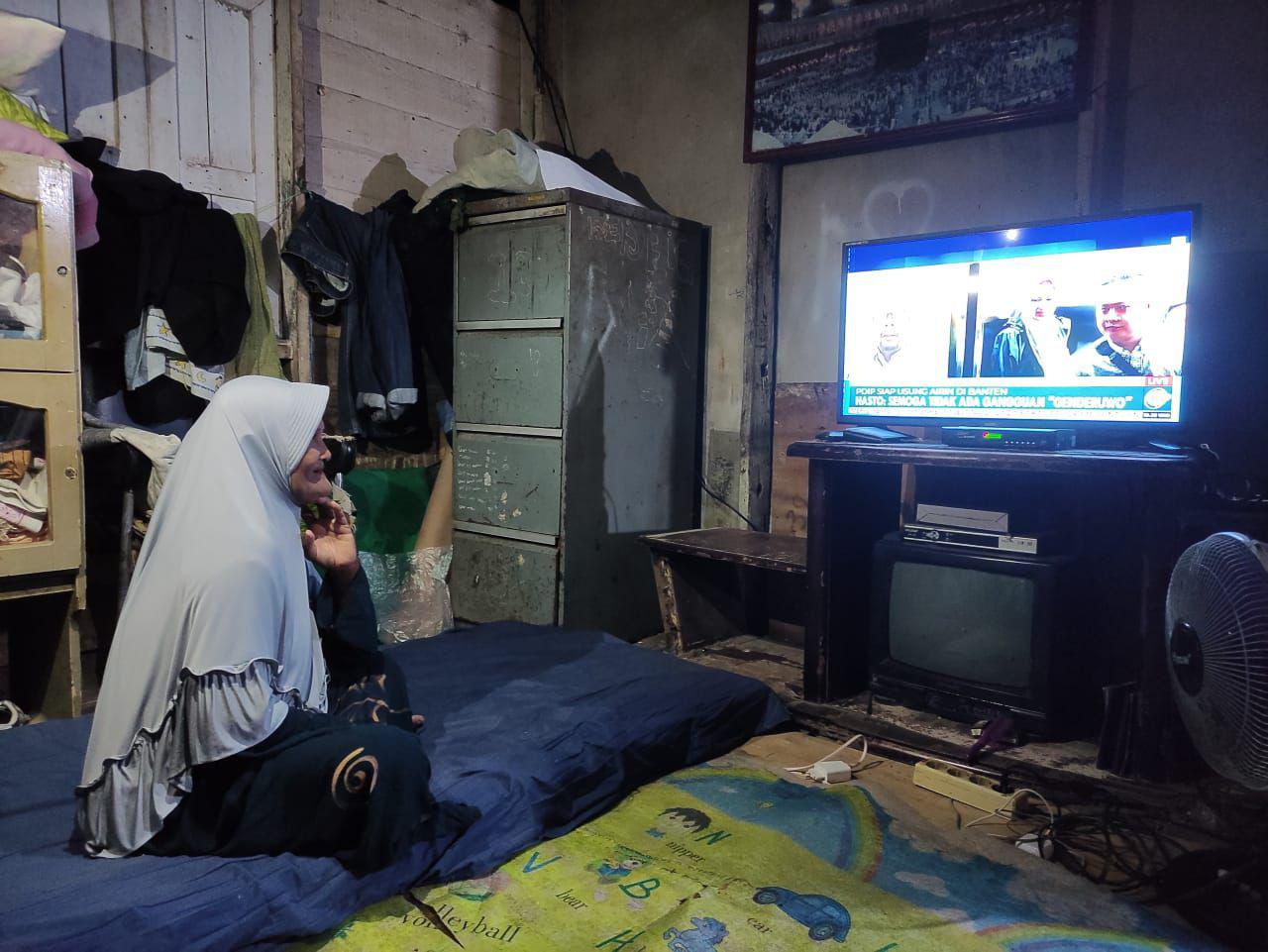 PLN: Ratusan ribu rumah tangga akan dialiri listrik oleh PLN.