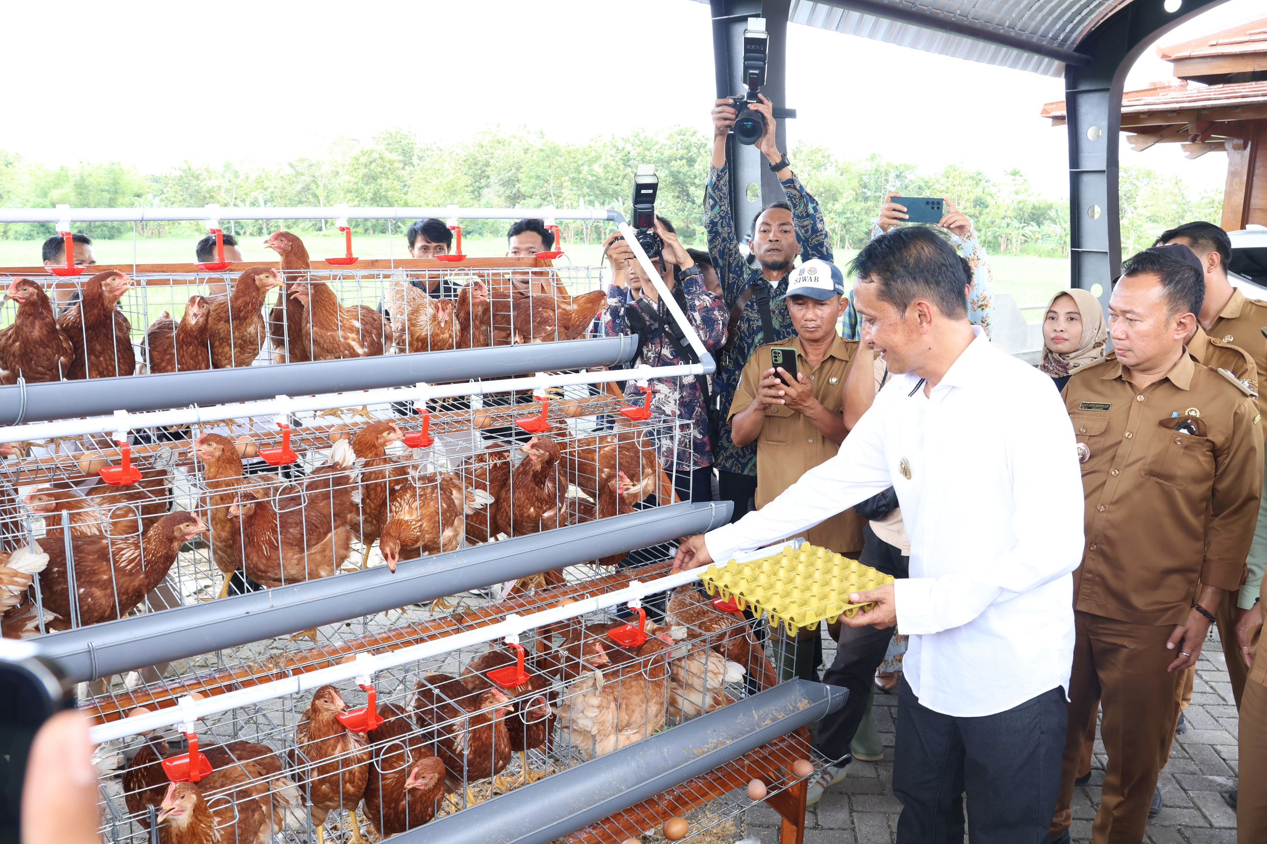 GAYATRI: Salah satu program Bupati Wahono dan Wabub Nurul Azizah untuk mengentaskan kemiskinan.