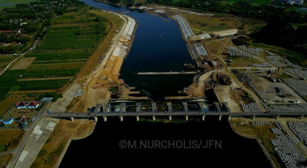 Keberadaan aliran Bengawan Bengawan Solo di Bojonegoro menjadi penting bagi kebutuhan petani.