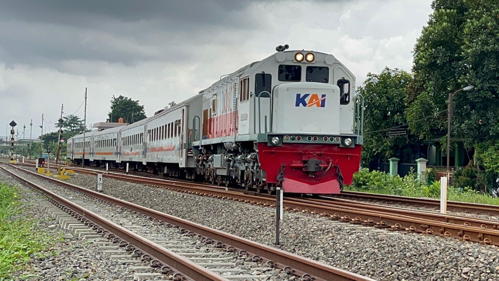 DIGEMARI : Commuterline Blorasura sejauh ini sangat digemari masyarakat.