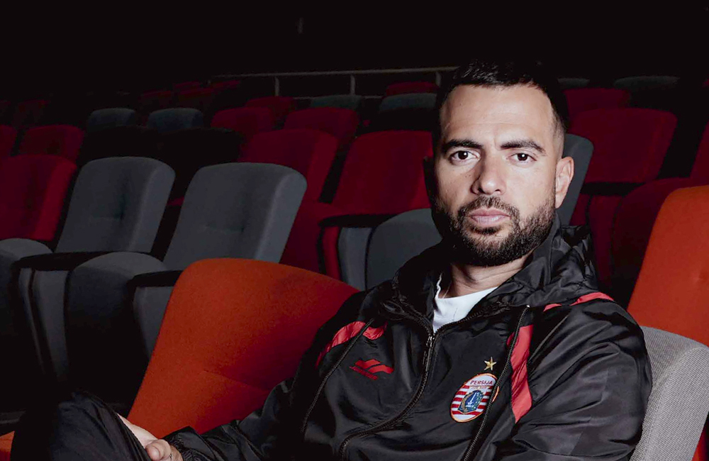 Jordi Amat resmi berseragam Persija.